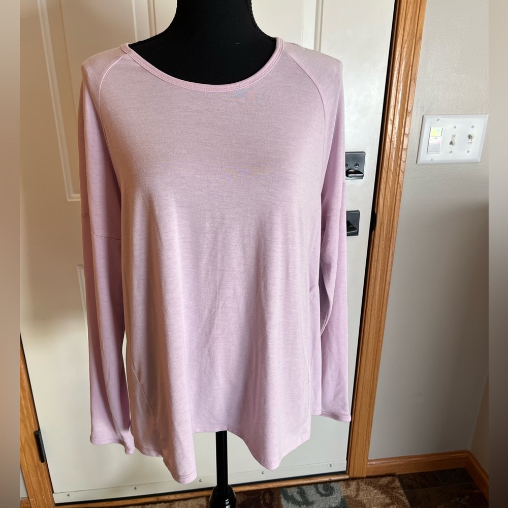 New HUK women’s waypoint flow crew neck long sleeve fishing tee shirt. Large